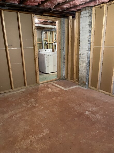 Building Photo - 21 Rossmore St