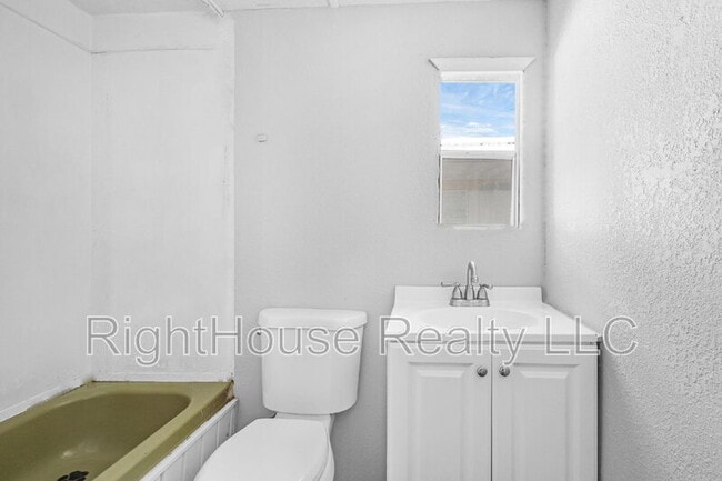 Building Photo - 2854 Lake Alfred Rd