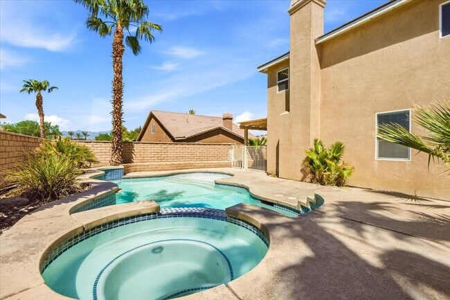 Building Photo - 37559 Durwent Dr