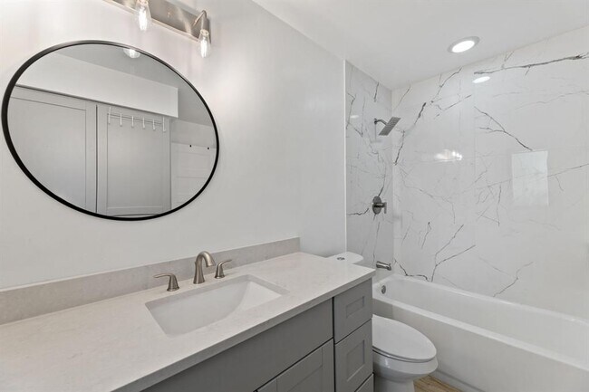 Building Photo - 5602 Woodrow Ave