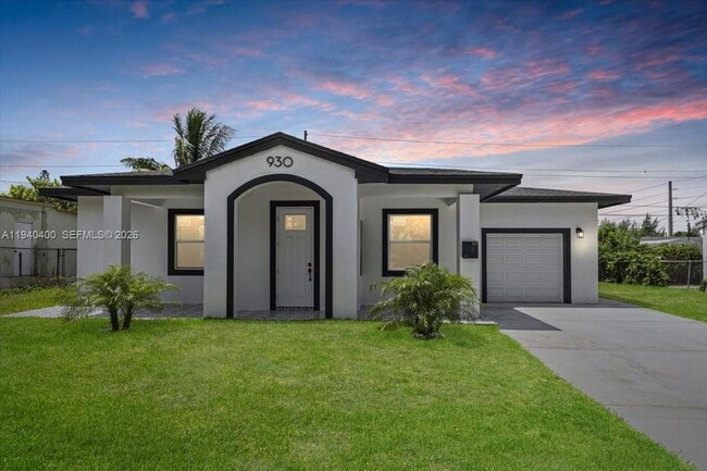 Building Photo - 930 34th St