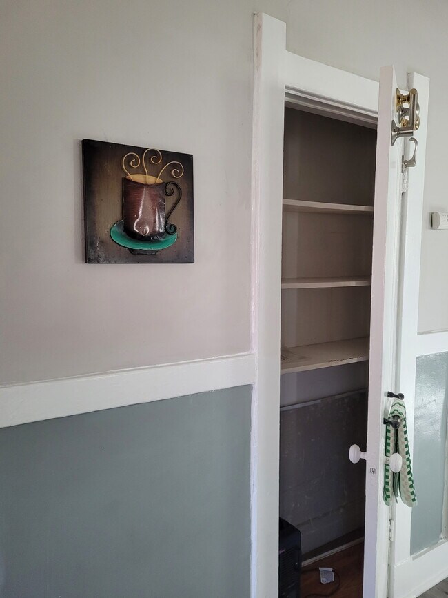 Building Photo - 112 Boston Ct