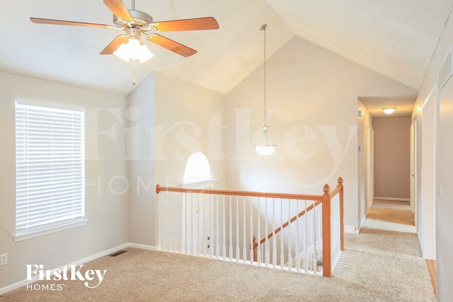 Building Photo - 707 Corrington Dr