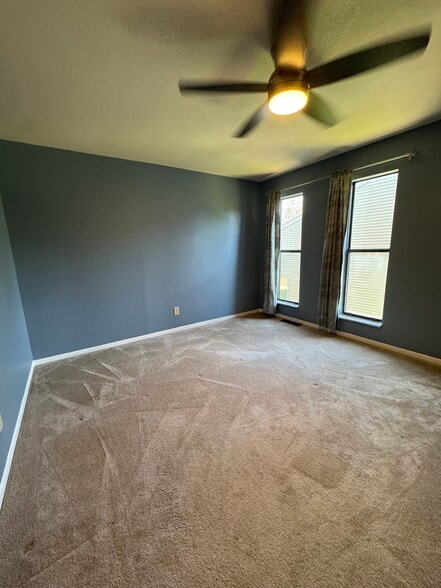 Building Photo - 42 Apple Ln