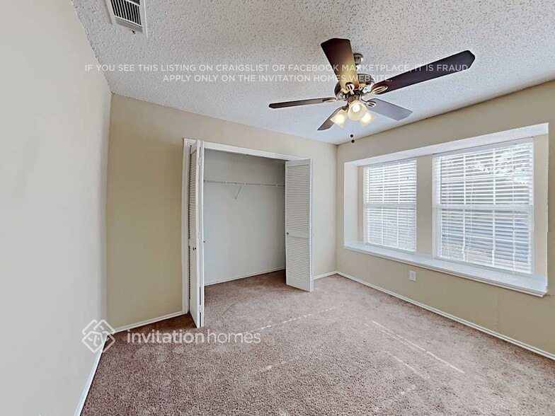 Building Photo - 8713 Wood Glen Dr