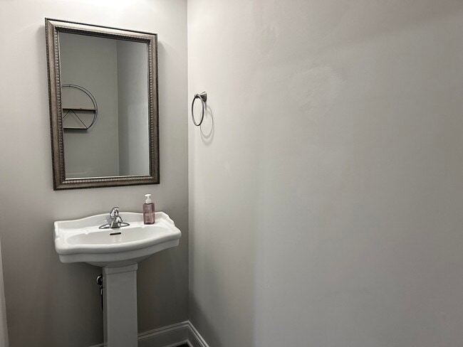 Building Photo - 3097 Lobella Dr