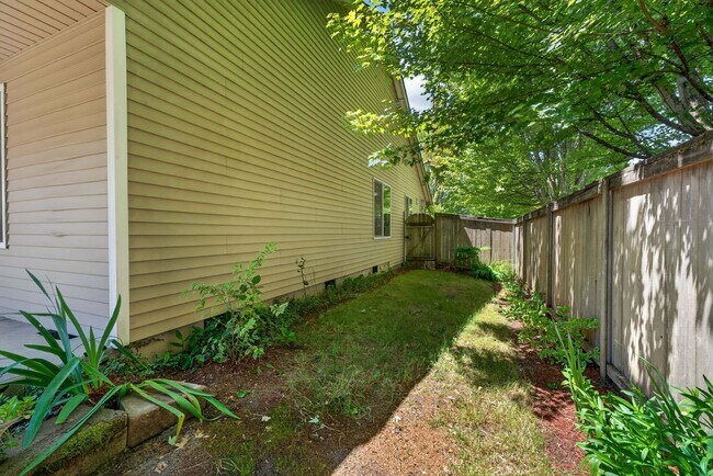 Building Photo - Beautiful Single-Level Home with Private Backyard