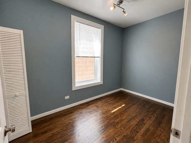 Building Photo - 808 N Sacramento Blvd