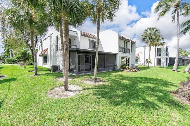 Building Photo - 398 Fern Dr