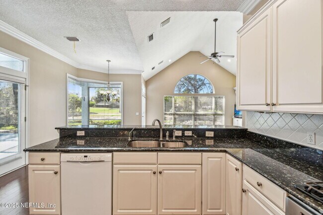 Building Photo - 13022 Huntley Manor Dr