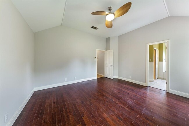 Building Photo - 16608 Denise Dr