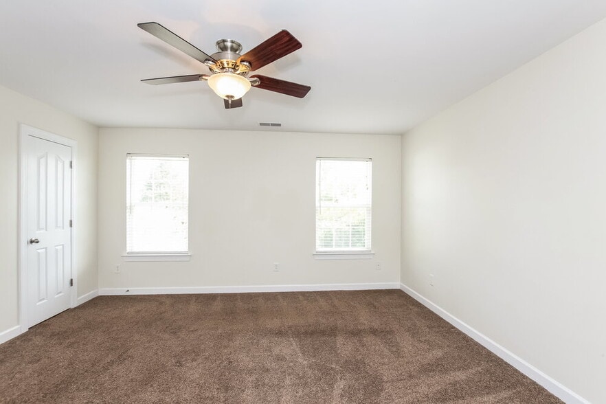 Building Photo - 539 Meredith Court