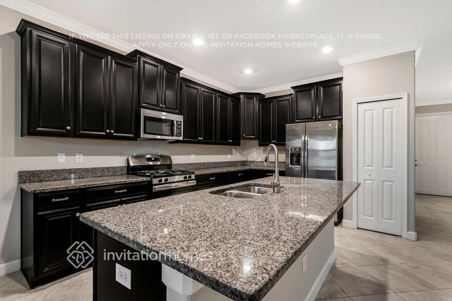 Building Photo - 24860 Lambrusco Loop