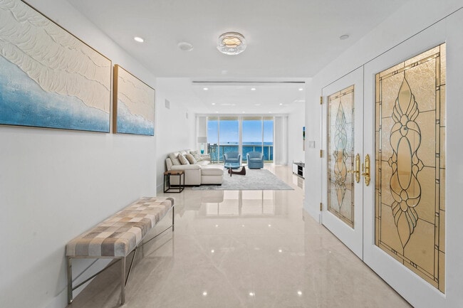 Building Photo - 3100 N Ocean Blvd