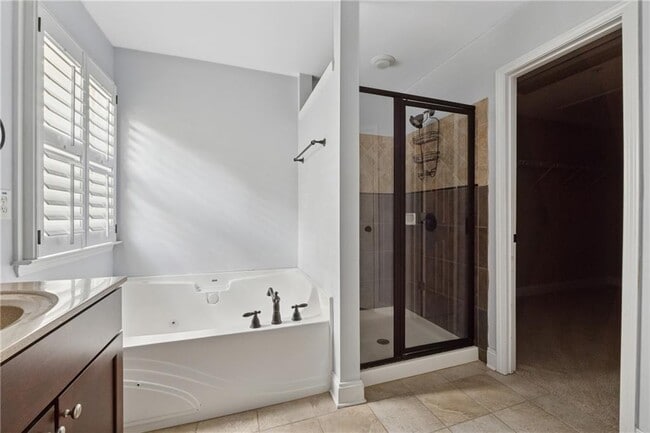 Building Photo - 6153 Indian Wood Cir