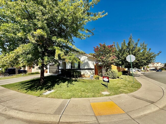 Building Photo - Great home in a cul de sac