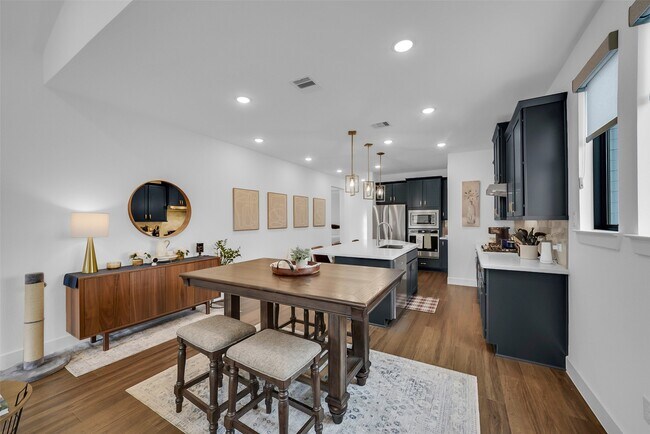 Building Photo - 7222 Grassland Vis Ln