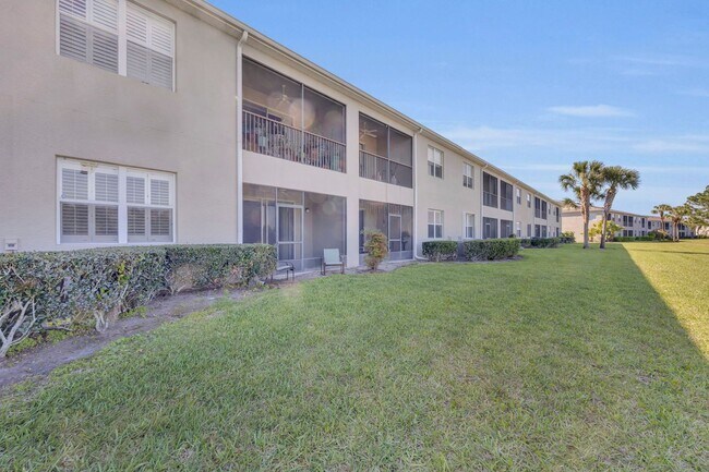 Building Photo - Golf Community Condo