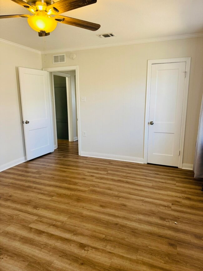 Building Photo - 2701 27th St