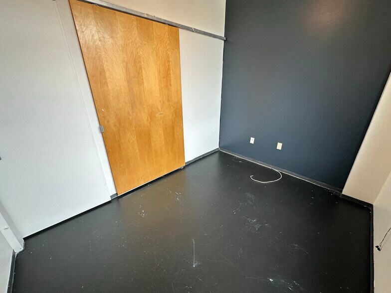 Building Photo - 117 E Berkeley St