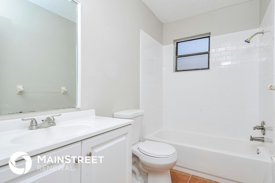 Building Photo - 225 Tracy Way