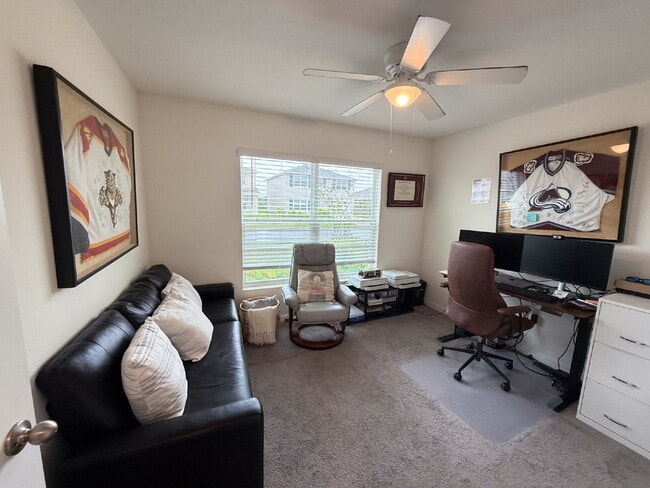 Building Photo - Spacious 4-Bedroom Home with Granite Count...