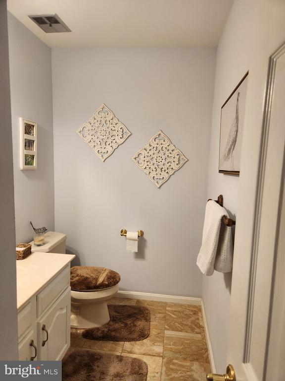 Building Photo - 5 Harlech Dr