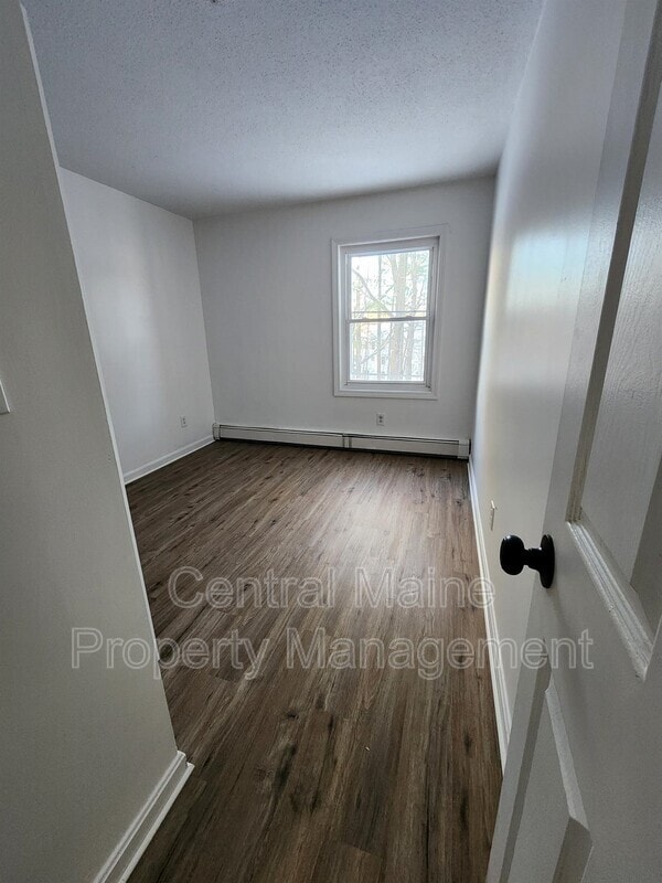 Building Photo - 37 Northern Avenue Heights