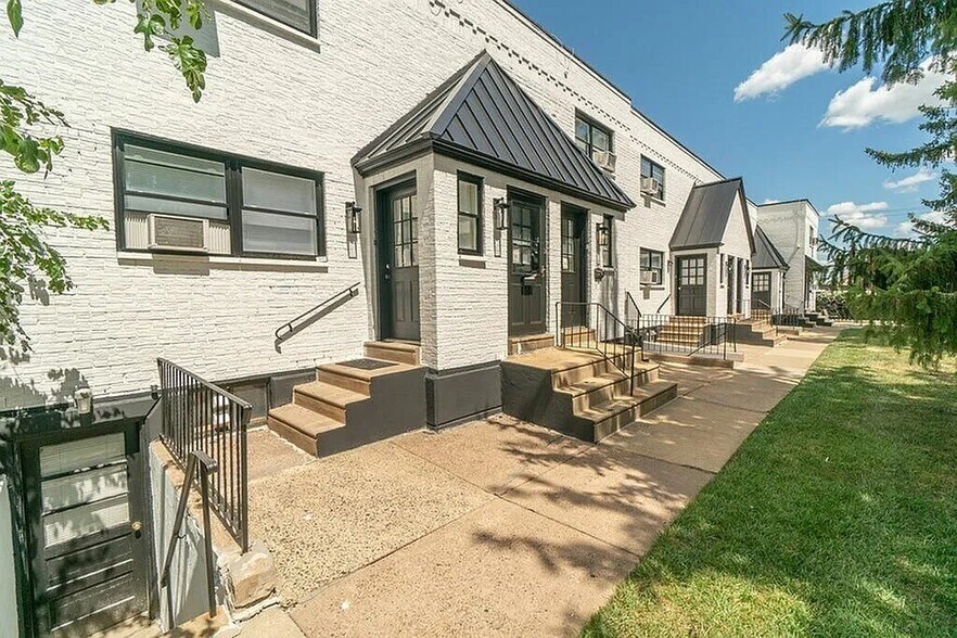 Building Photo - 7901 Roosevelt Blvd