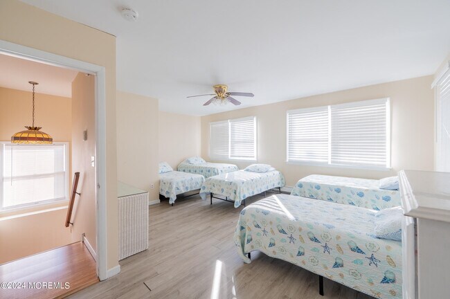 Building Photo - 260 Hancock Ave