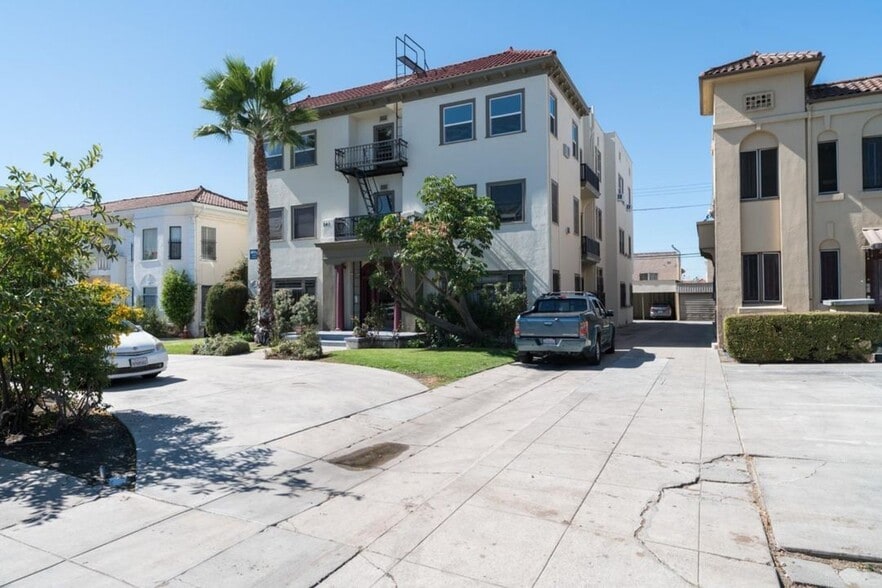 Building Photo - 241 S New Hampshire Ave