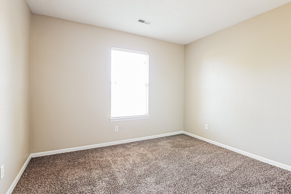 Building Photo - 1240 Cutler Ln