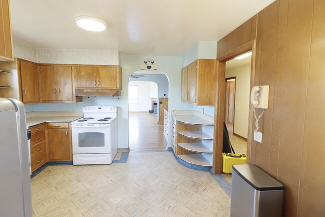 Building Photo - Charming 2 Bed / 1 Bath Home in Redmond!