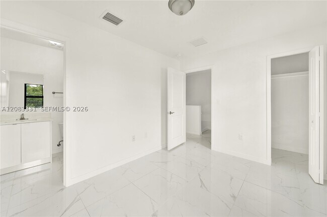 Building Photo - 5220 NW 24th Pl