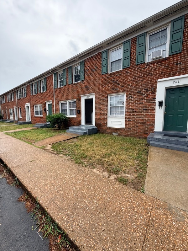 Building Photo - 2669 Wayside Dr