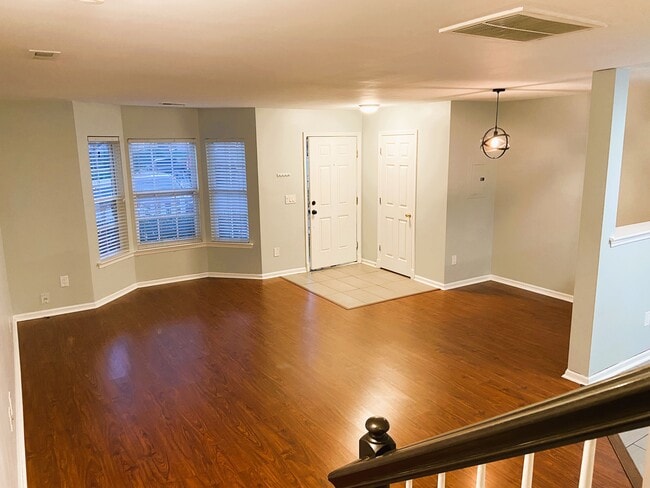 Building Photo - 3030 Barrymore St