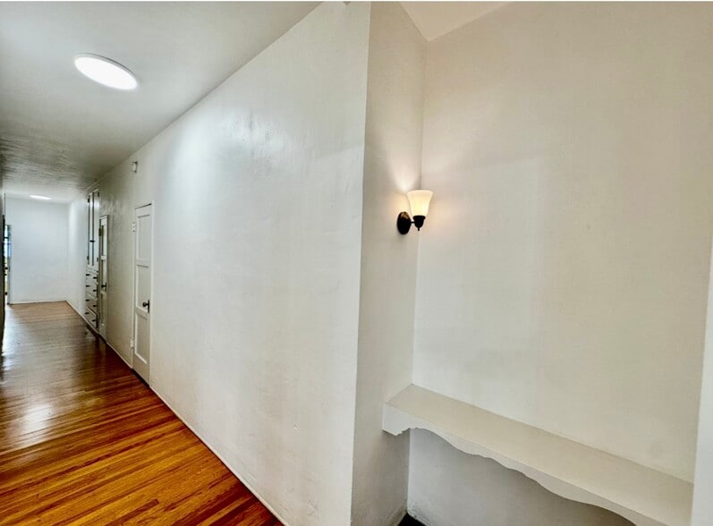 Building Photo - 1104 E California Ave