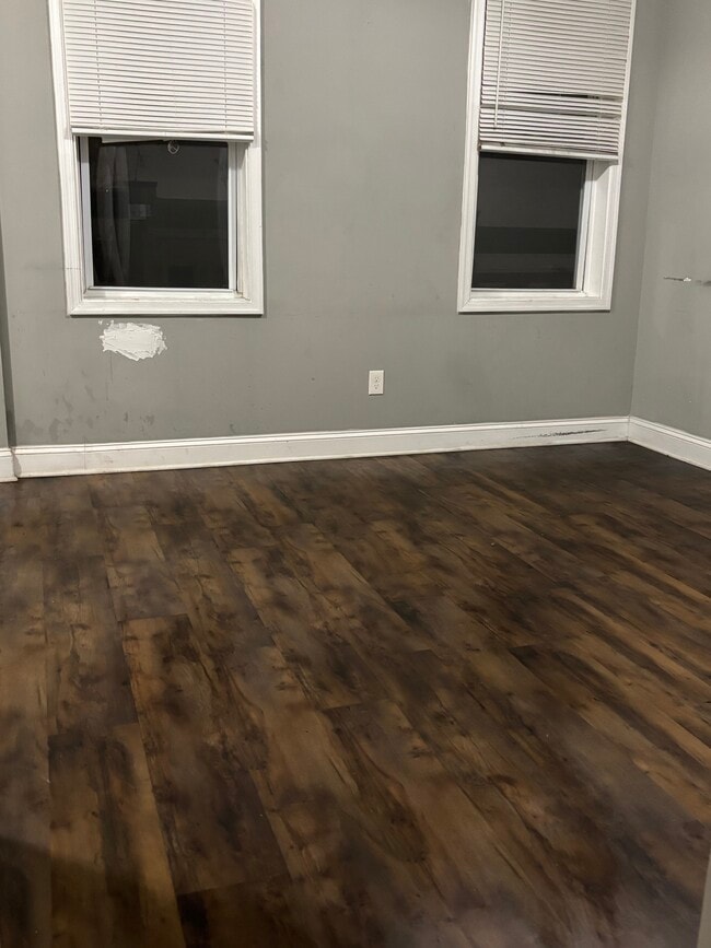 Building Photo - 61 Allendale St