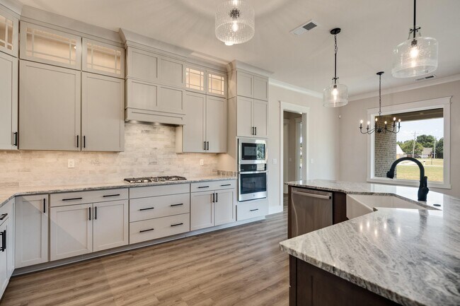 Building Photo - 5056 Jon Oak Dr