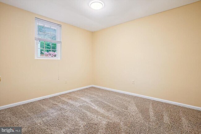 Building Photo - 6760 Cardinal Woods Ct