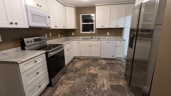 Building Photo - 3-Bedroom, 1-Bathroom Duplex Home for Rent in Perry