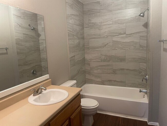 Building Photo - 2220 Millstone Dr