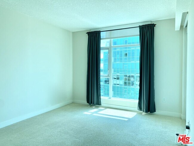 Building Photo - 3141 Michelson Dr