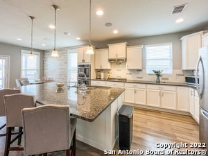 Building Photo - 7427 Valle Msn