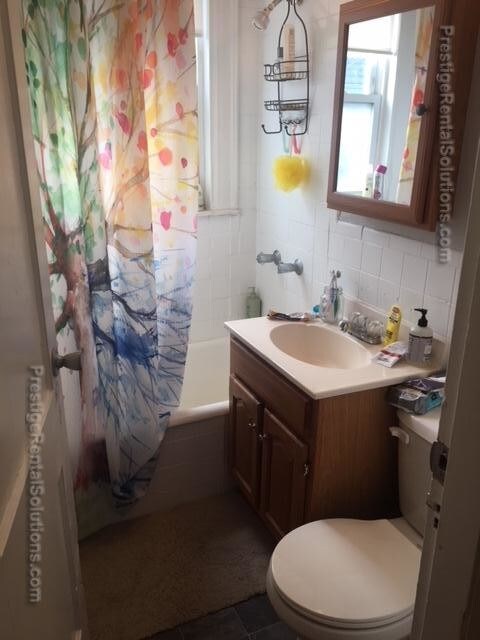 Building Photo - 33 Lourdes Ave