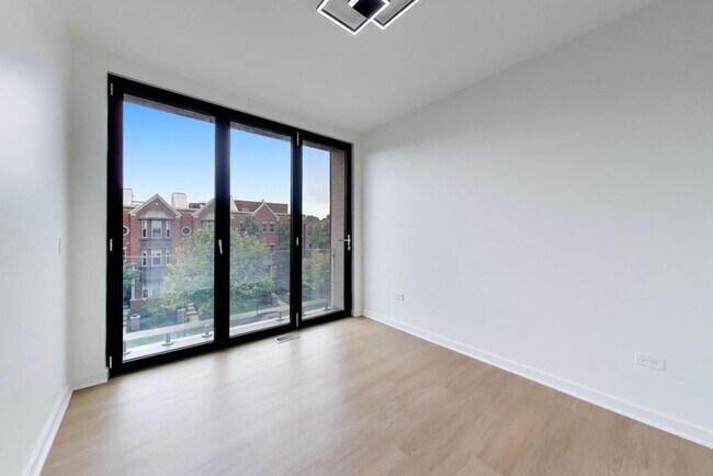 Building Photo - 6344 Hennings Ct
