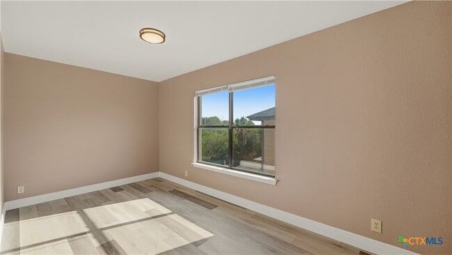Building Photo - 7338 Raintree Forest