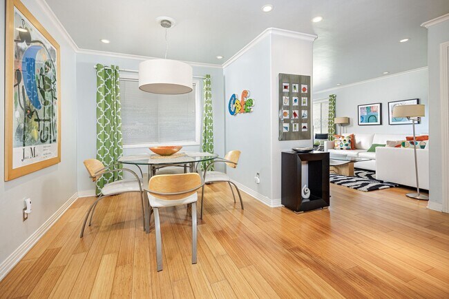 Building Photo - Long-Term | Vacation Rental | Laguna Beach