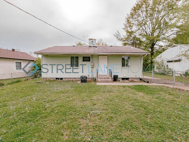 Building Photo - Charming 3 Bedroom / Beware of Scammers!