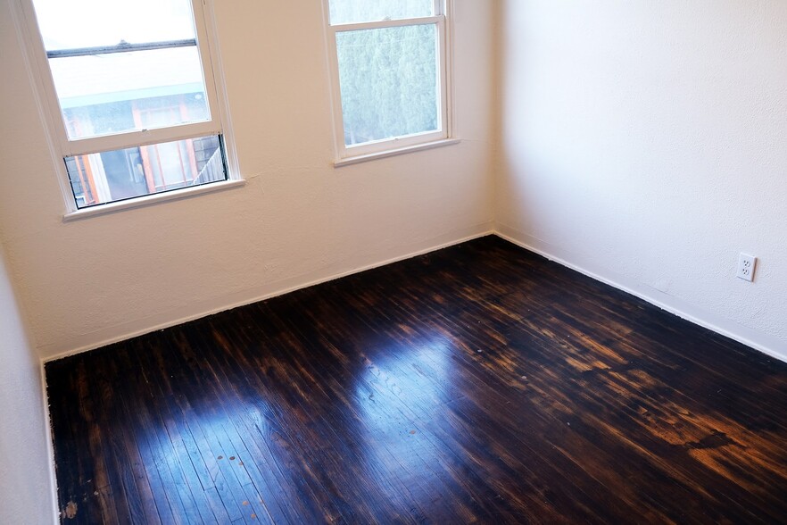 Building Photo - 771 Freeman Ave